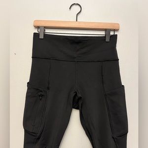 𝅺Athleta High Rise Ankle-Length Black Leggings with Pockets - Size Small